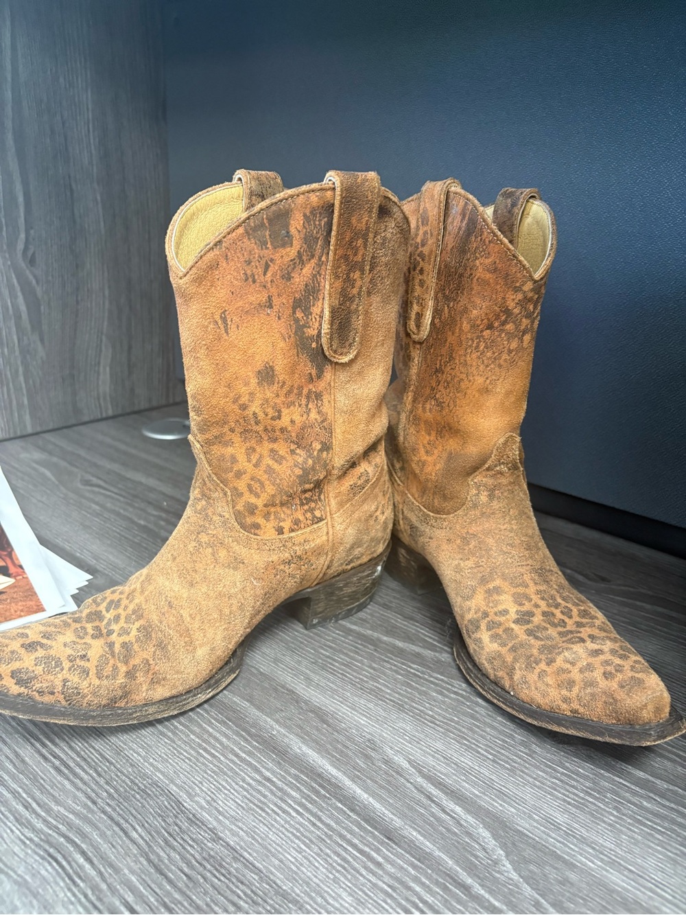 Leopard Print Suede Cowboy Boots - Brown Yipee by Old gringo size 9 - Picture 2 of 3